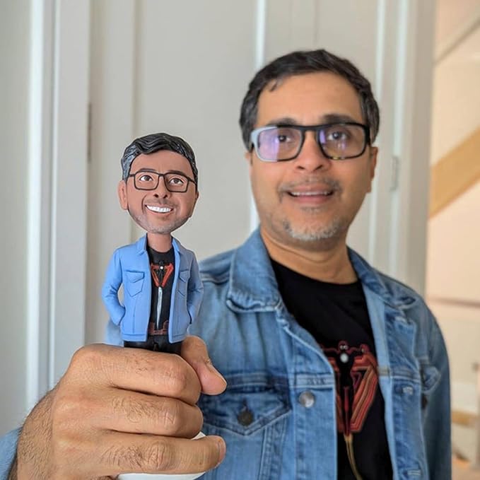 Custom Bobblehead, Full Body Customization Based on Pictures